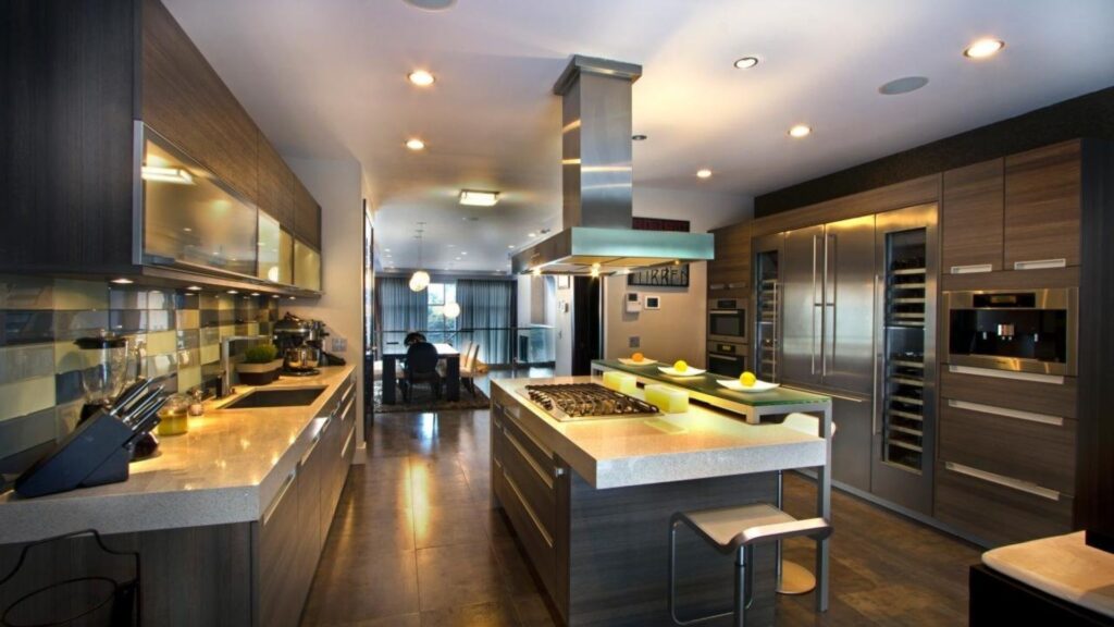 How is Modern Kitchen Design Shaped by Current Trends