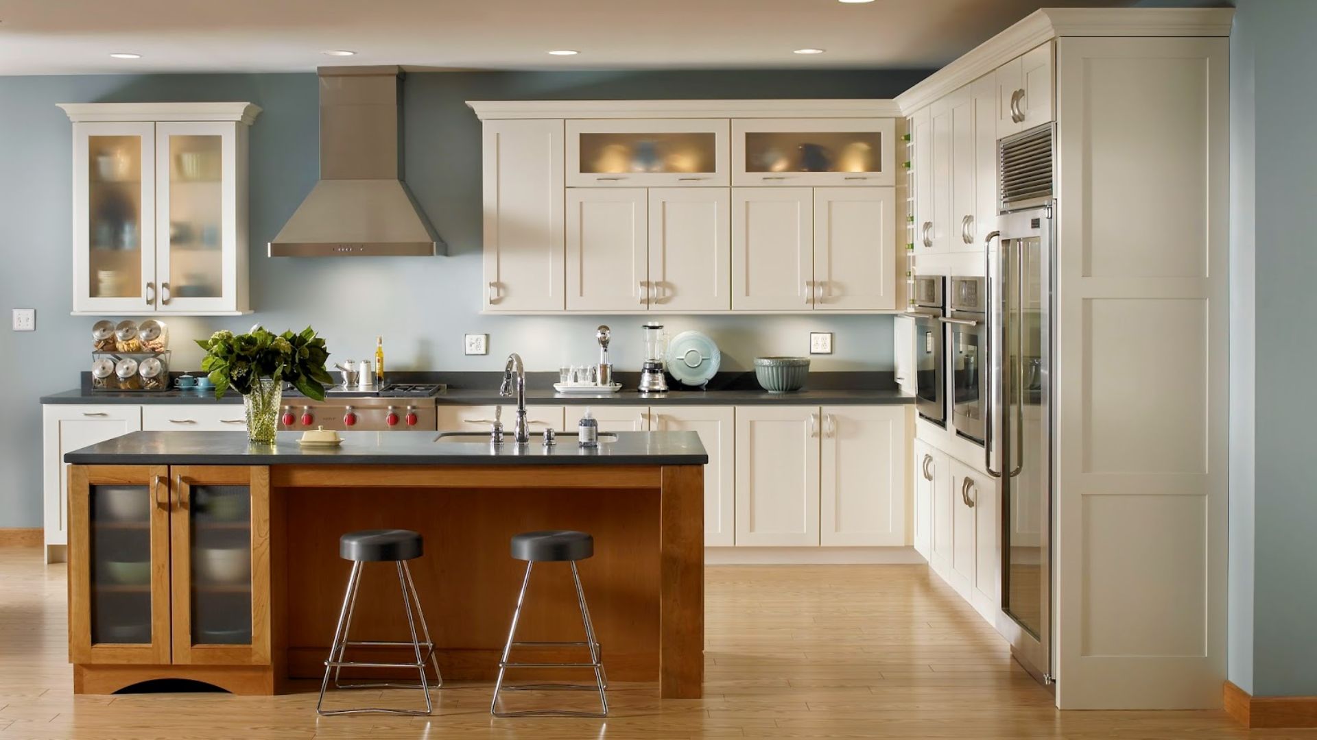 What Should I Look for In Kitchen Cabinets Suppliers' Product Catalogs