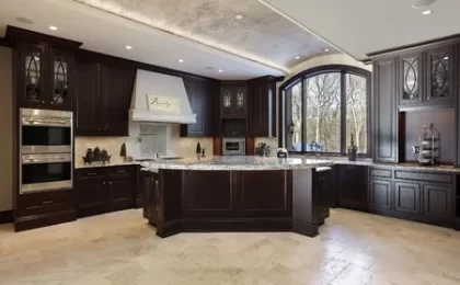 Kitchen Cabinet in Dubai