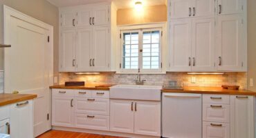 Replacing vs. Refacing Kitchen Cabinet Do's and Don'ts